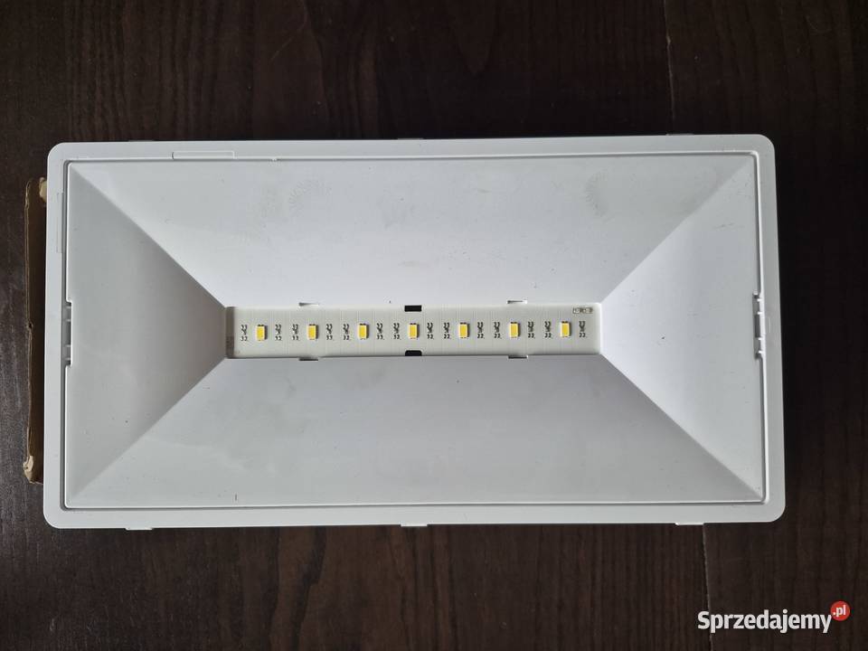 Lampa Awaryjna LED TMONTEC S M1 180 M AT IP65 sprzedam