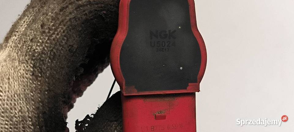 CEWKA ZAPŁONOWA AUDI A8 D3 Pozostałe Motoryzacja Lipno