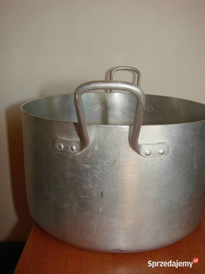 stary aluminiowy garnek 8L