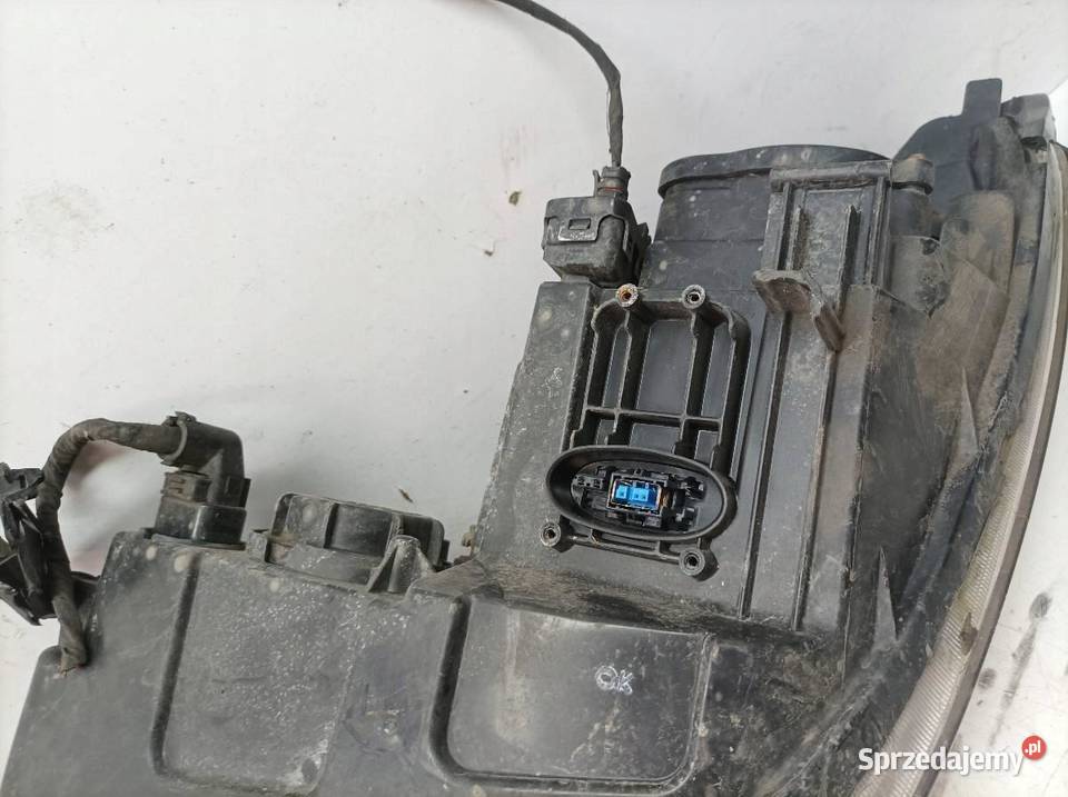 LAMPA PRZÓD PRAWA XENON EU Hyundai ix55 I osobowe Lampy przednie