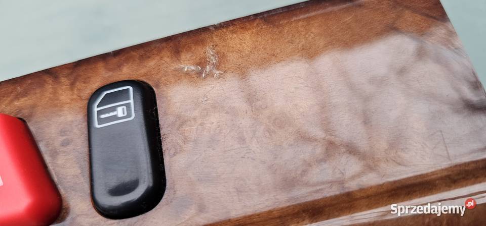 Ramka radia mercedes w210 2106830308