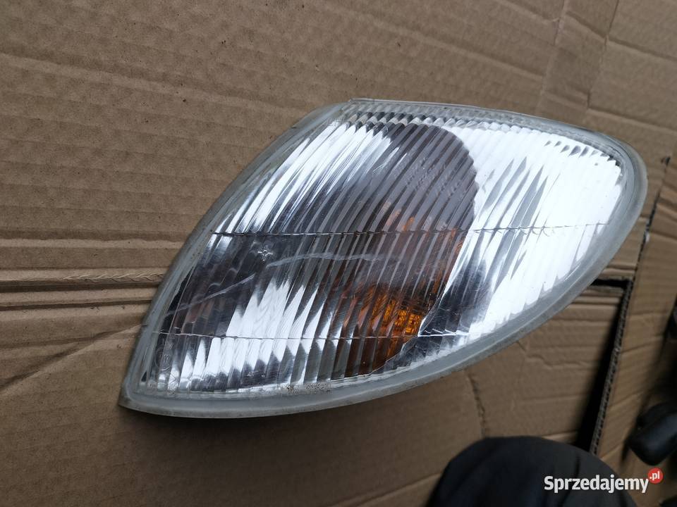 KIERUNKOWSKAZ LEWY Renault Megane I 1 183594B Kamień-Kolonia