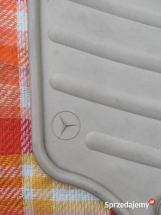 Oryginalne dywaniki gumowe Mercedes W212 S212 Bolewice