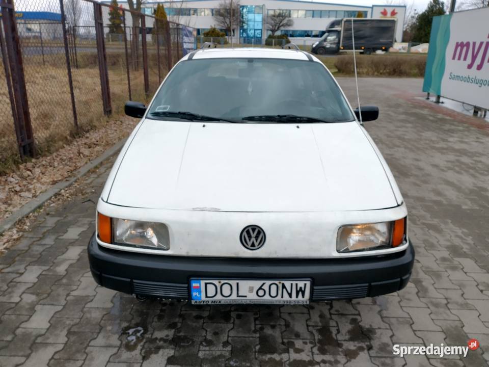 VW Passat B3 Kombi 18 na chodzie sprzedam
