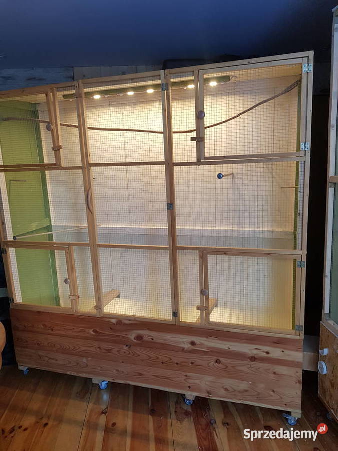 Woliera drewniana ptaków innych zwierząt Lubsza
