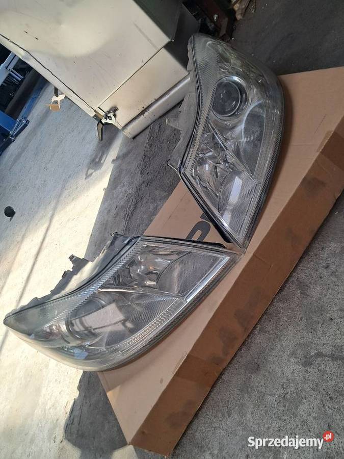 Reflektory przednie koda Octavia II FL HELLA Nowe Miasto Lubawskie sprzedam
