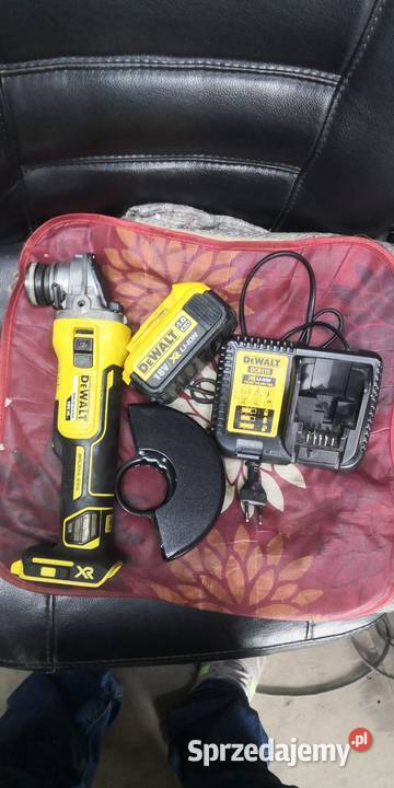 DeWalt DCG405 ładowarka i akumulator 4Ah
