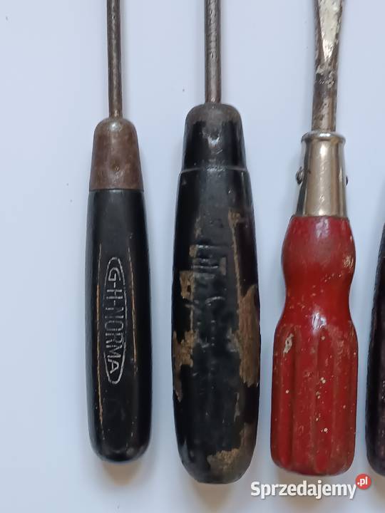 Zestaw starych śrubokrętów z drewnianą rączką podkarpackie Rzeszów