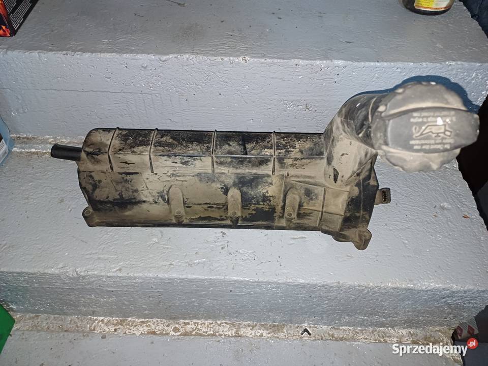 Pokrywa zaworów Mercedes A klasa w 168 osobowe Lipusz sprzedam