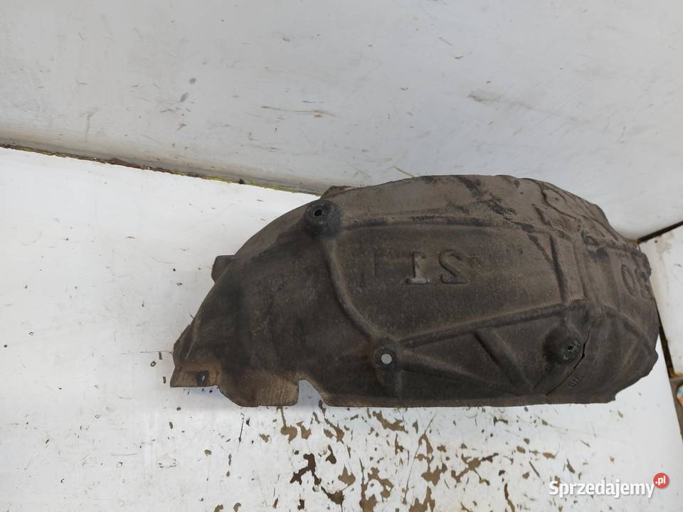 BMW G21 G20 Kombi 330e 2022r nadkole lewe tył