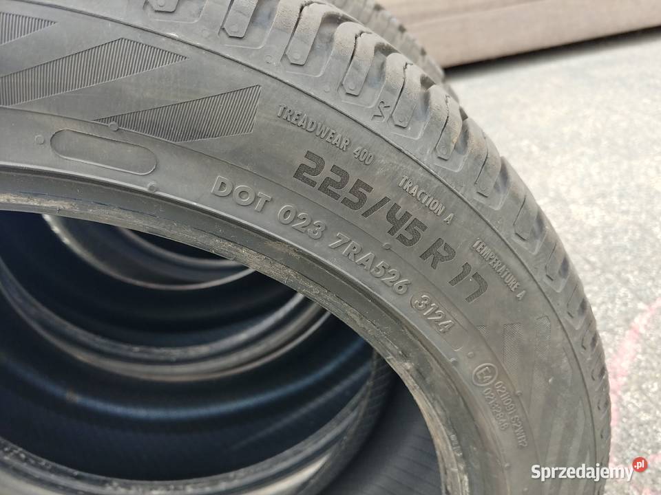 Opony wielosezonowe 4x 22545 R17 Vredestein 17cale Samochodowe Zamość