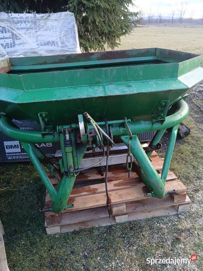 Rozsiewacz nawozu F 703 Rozsiewacze nawozów Ziębice