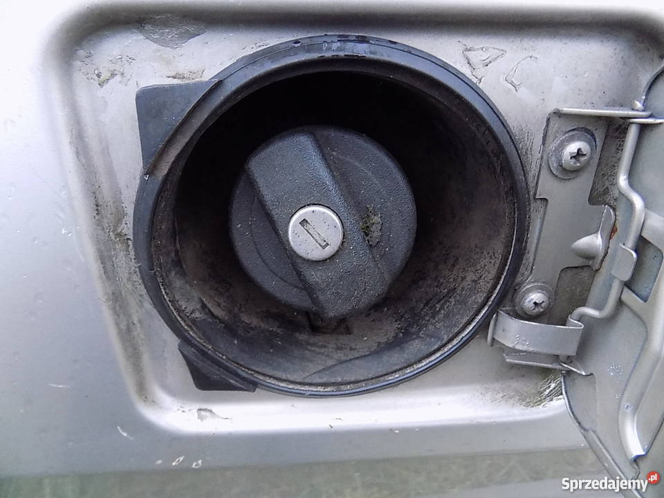 AUDI 80 b2 1985r LUSTERKO i inne części Andrychów sprzedam