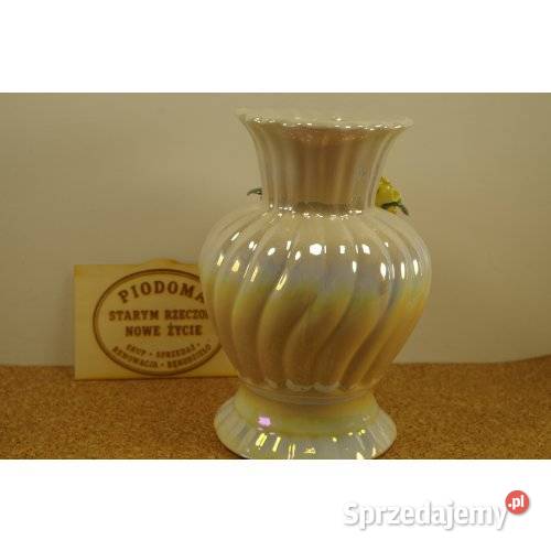 Dekoracyjny wazon ceramiczny z kwiatami 3D