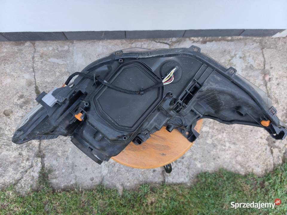 Toyota Auris II 2014 reflektory lampa lampy Łódź