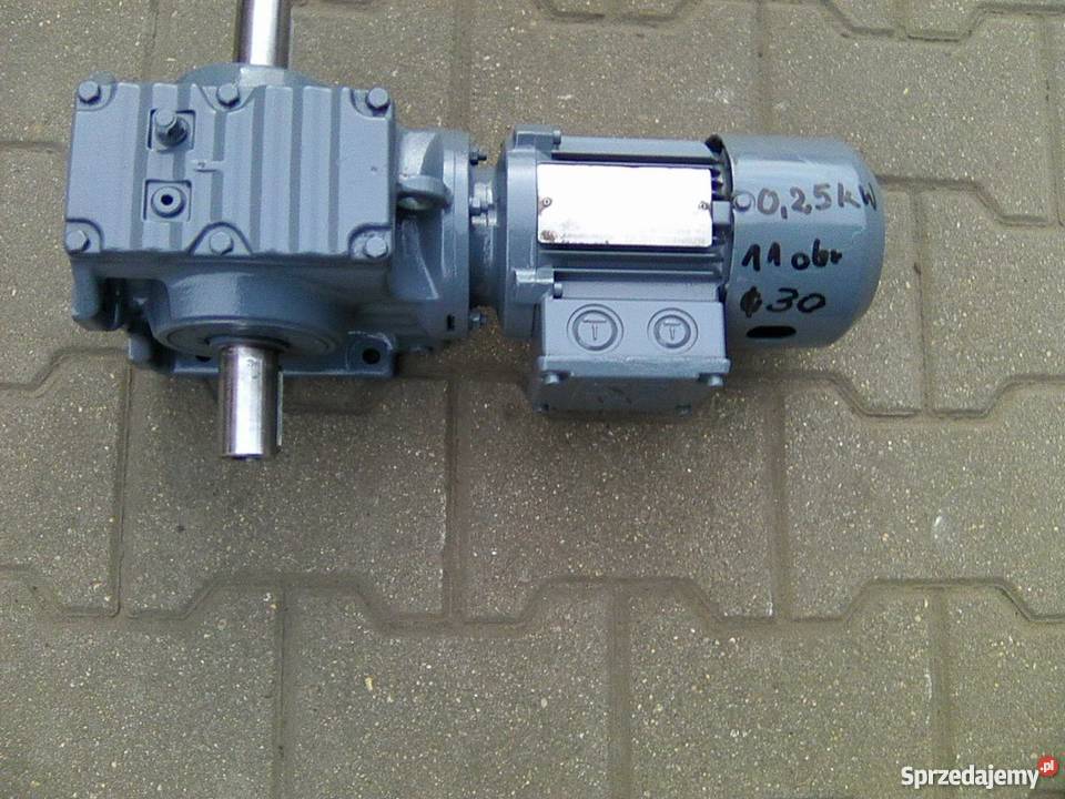 Motoreduktor 025 kW 11 obr 3faz Produkcja Leszno