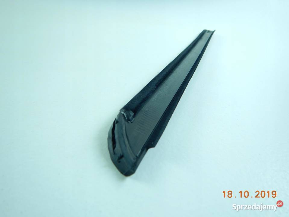 USZCZELKA SZYBY PRAWEJ IVECO STRALIS TRAKKER ASO