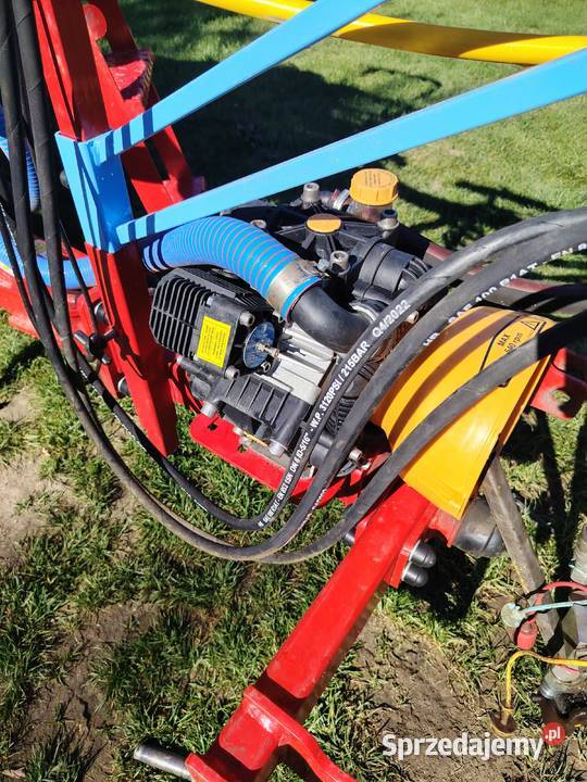Opryskiwacz ciągany zaczepiany Biardzki 1200L Zamość