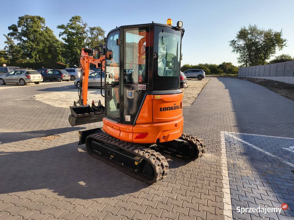 KOPARKA GĄSIENICOWA 26 TONY LONKING JCB CAT