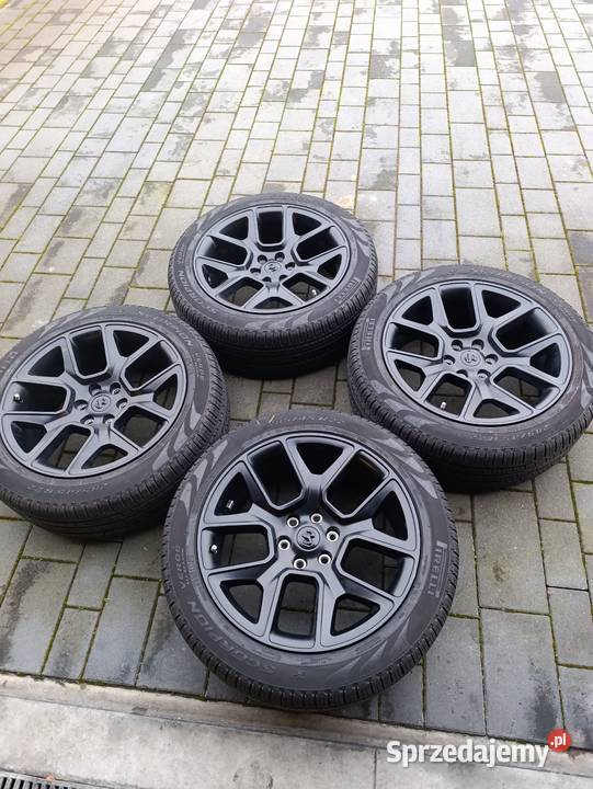 Opony felgi RAM 1500 R22 oryginalne MOPAR Czarny Las