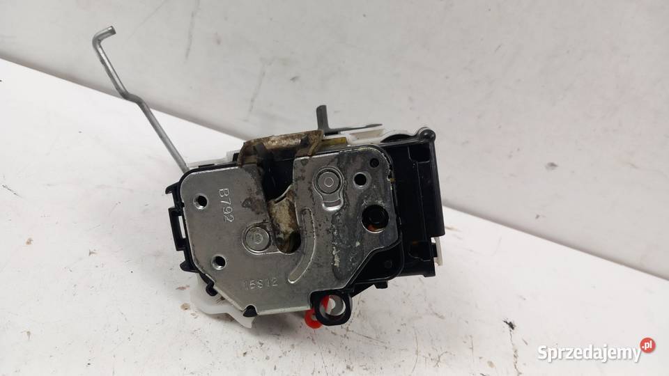 OPEL COMBO D ZAMEK DRZWI TYŁ LEWY 6PIN 51810891 osobowe