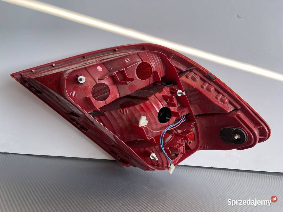 MERCEDES W204 PRAWA LAMPA TYŁ  LED Ostroróg sprzedam