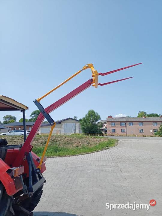 Ładowacz do bel samopoziomujący z regulacją Maszyny rolnicze Tokarnia