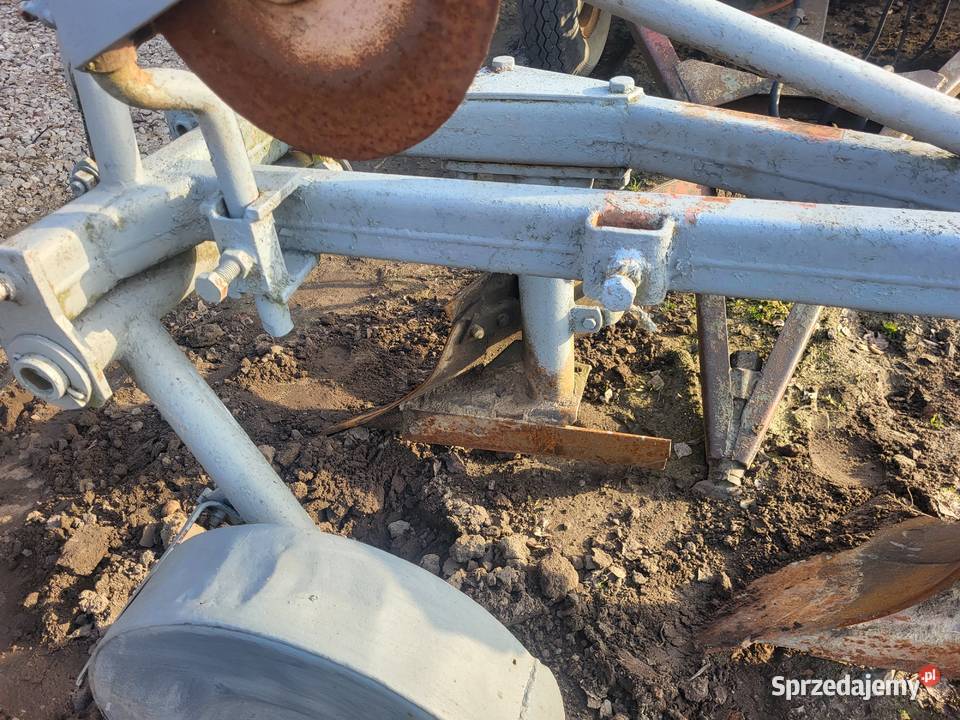 Pług 2 skibowy nieuszkodzony mazowieckie Wiskitki