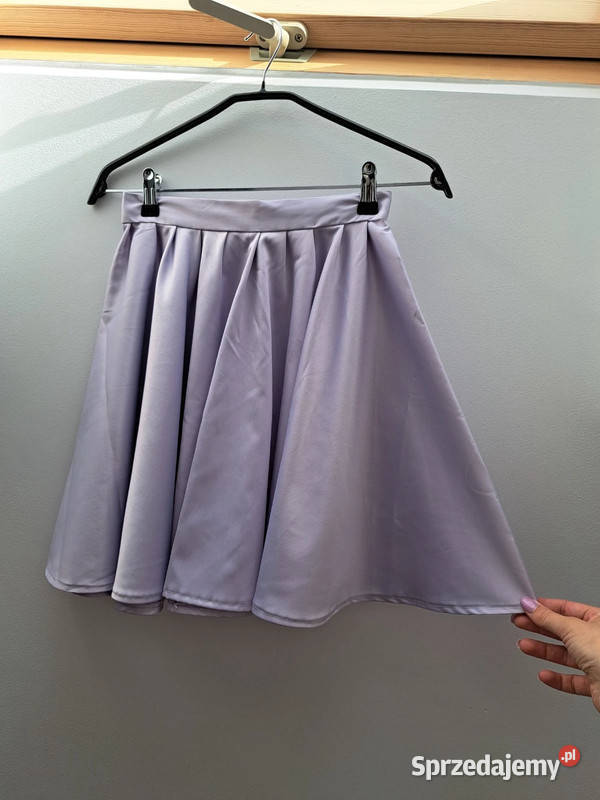 Urocza rozkloszowana spódnica w kolorze Trąbki Wielkie