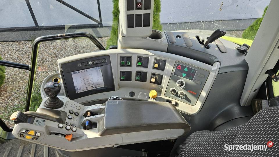 Claas Axion 810