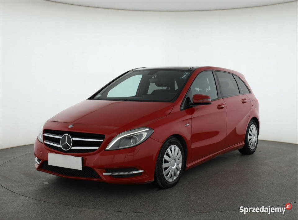Mercedes B B 200 Rok produkcji 2012 Piaseczno