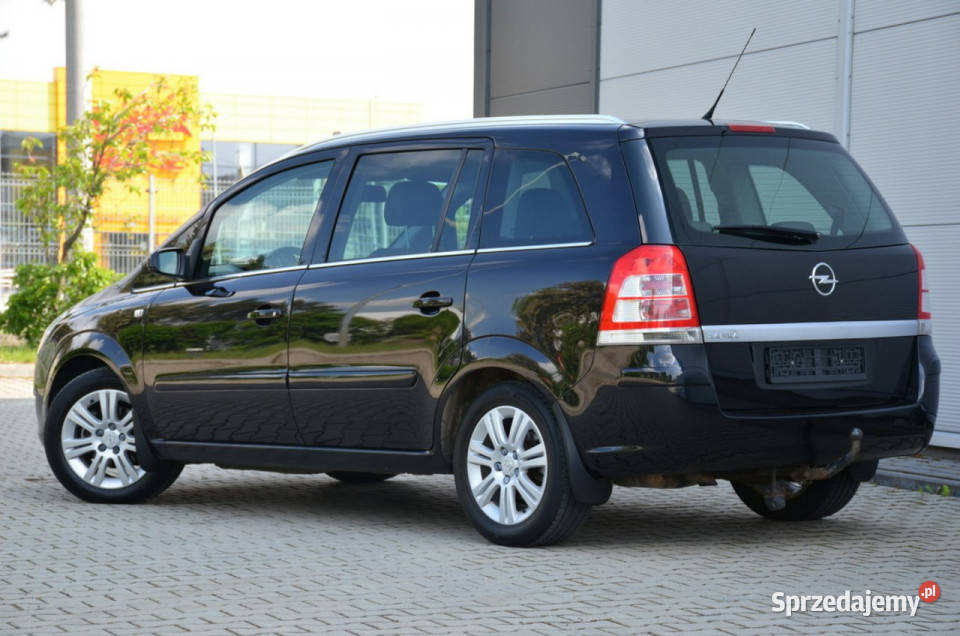 Opel Zafira Czarna Cosmo Opłacona 18i Lift