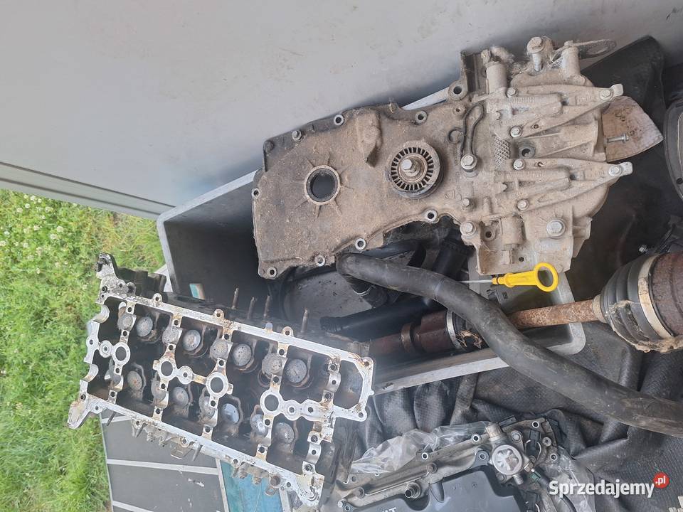 Głowica silnika 12 TCe 116 megane 3 III osobowe świętokrzyskie Włoszczowa