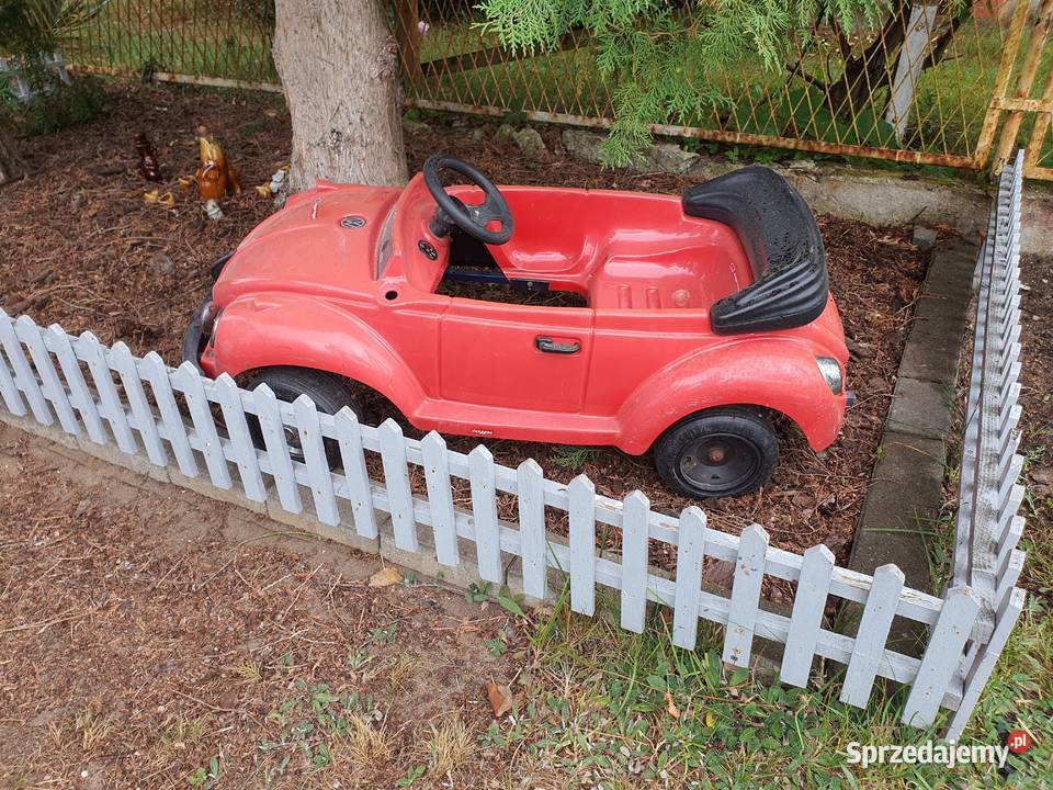 Zabawkowy samochód Volkswagen na pedały dzieci