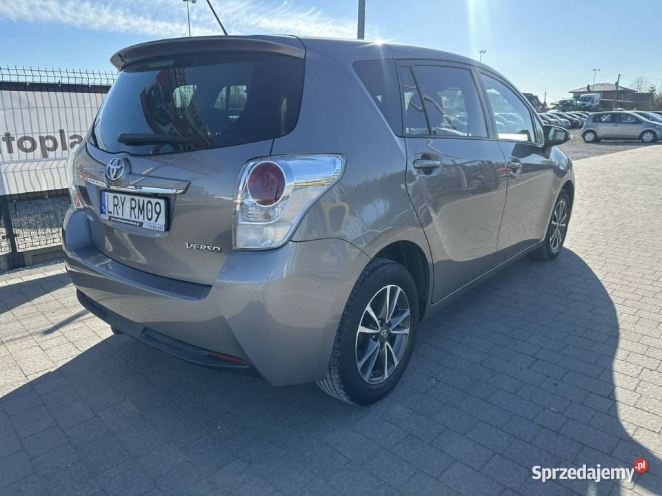 Toyota Verso Rok produkcji 2014 Lipówki