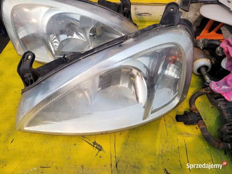 corsa c lampa przednia lewa prawa osobowe Gdynia sprzedam