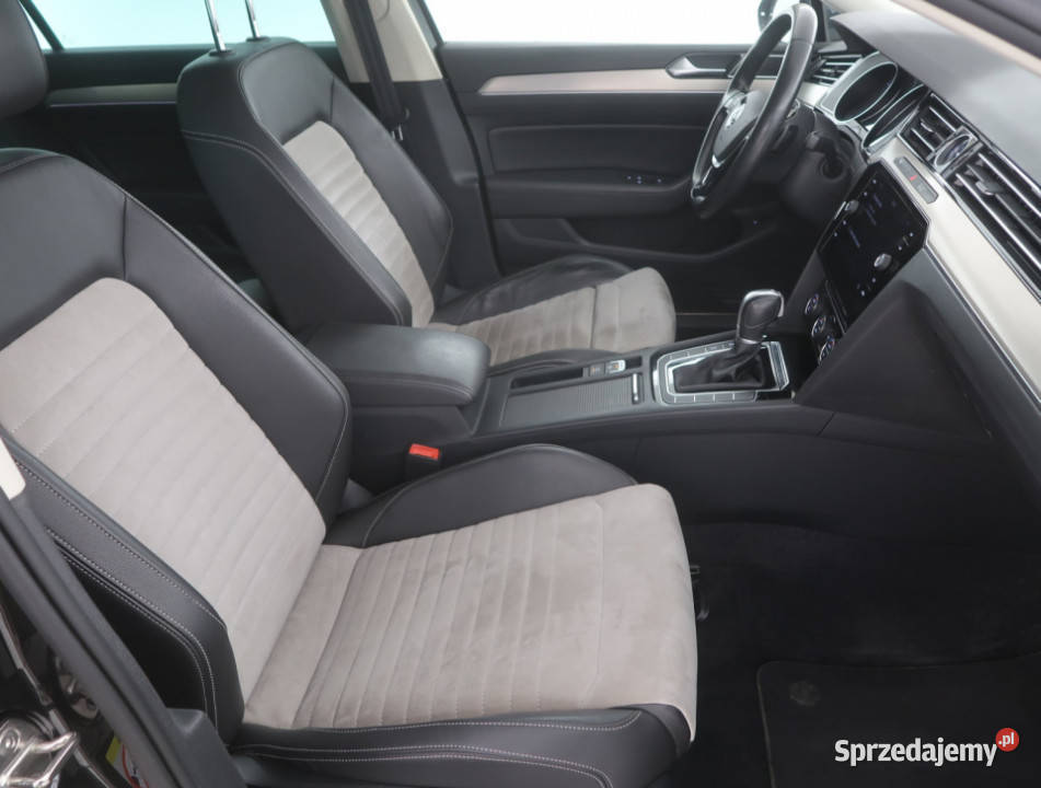 VW Passat 18 TSI wielofunkcyjna kierownica Bielany Wrocławskie