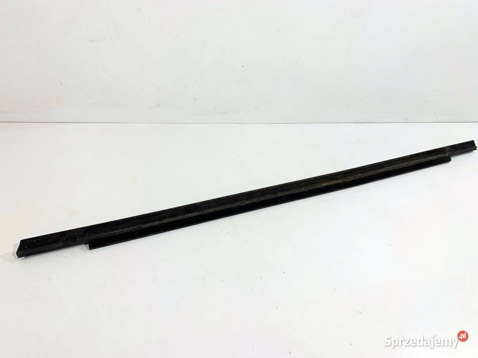 LISTWA ZGARNIAJĄCA TYŁ LEWY BMW F34