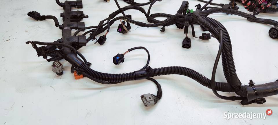 WIĄZKA SILNIKA AUDI A4 B8 A5 8T 18 TFSI Materiały instalacyjne Przystajń