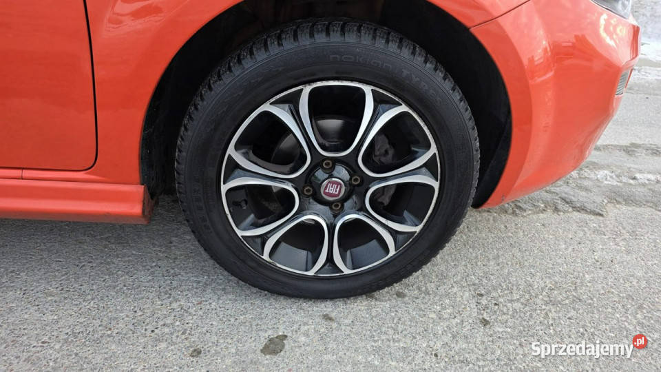 Fiat Punto 14 78 wersja sporting czarny sufit Rok produkcji 2014 Lębork