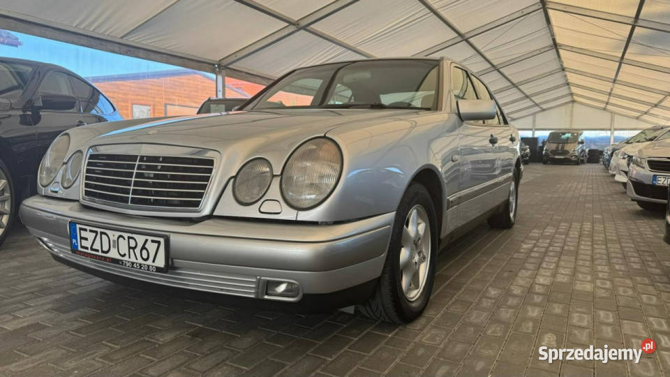 Mercedes E 220 W210 19952002 Sedan / Limuzyna