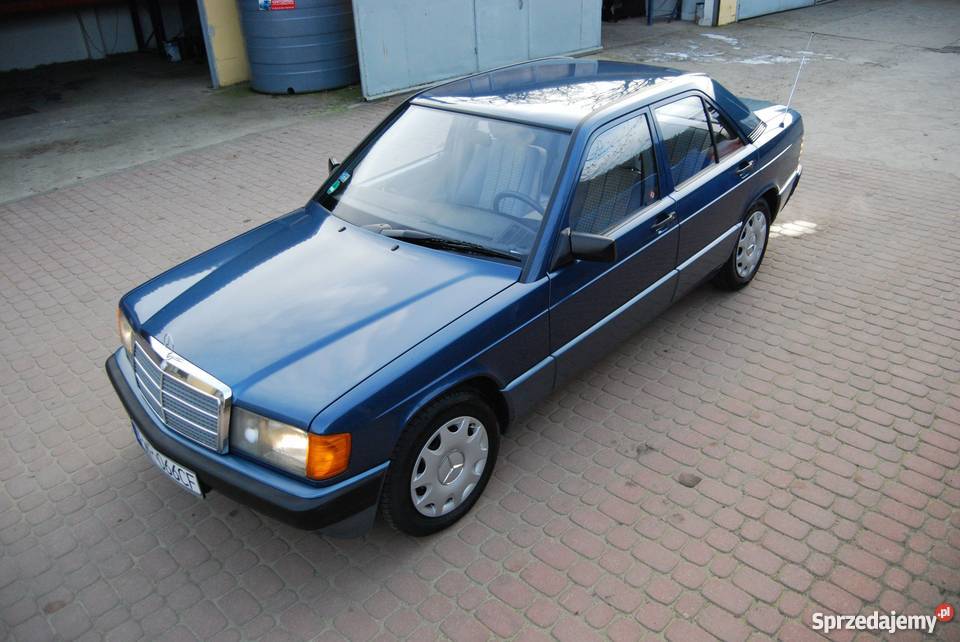mercedes 190 w201 18 benzyna ładny stan Pyzdry