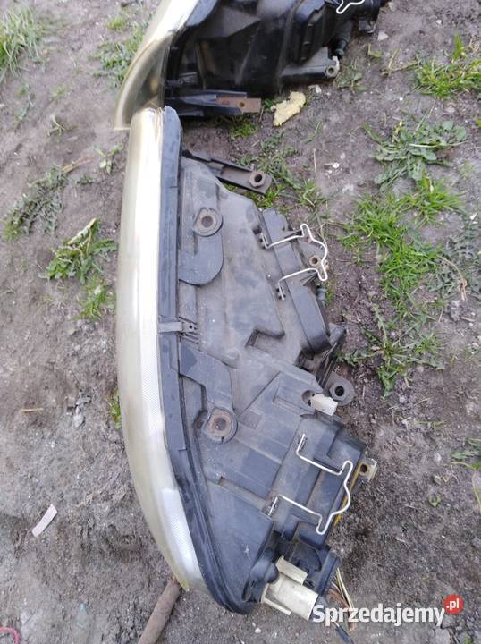 Lampy Skoda Superb Xenon ksenon kompletne EU osobowe Poniec