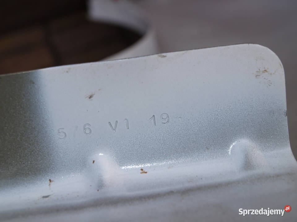 Dodge RAM błotnik prawy przód 2019 2025r Kalisz