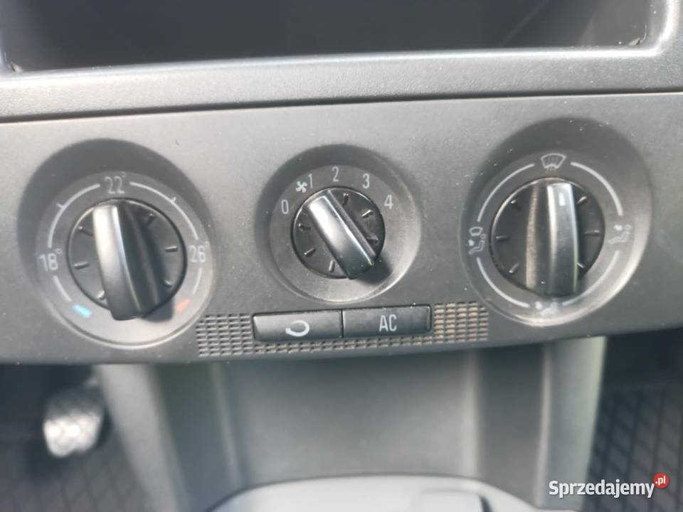 SPRZEDAM SKODE FABIE KOMBI Z KLIMATYZACJA sprzedam