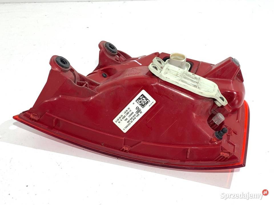 LAMPA LEWY TYŁ AUDI A8 D4 4H0945095 osobowe