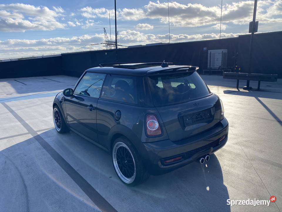 Mini Cooper S bezwypadkowy z historią 1996cm3 Cooper S