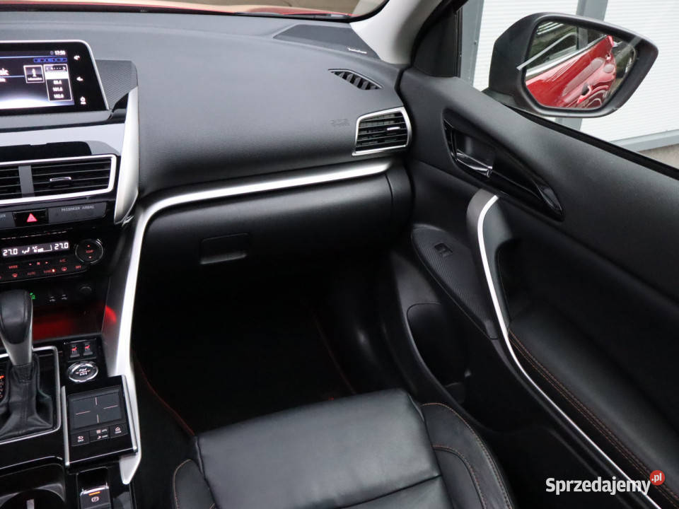 Mitsubishi Eclipse Cross 15 TMIVEC światła do jazdy dziennej