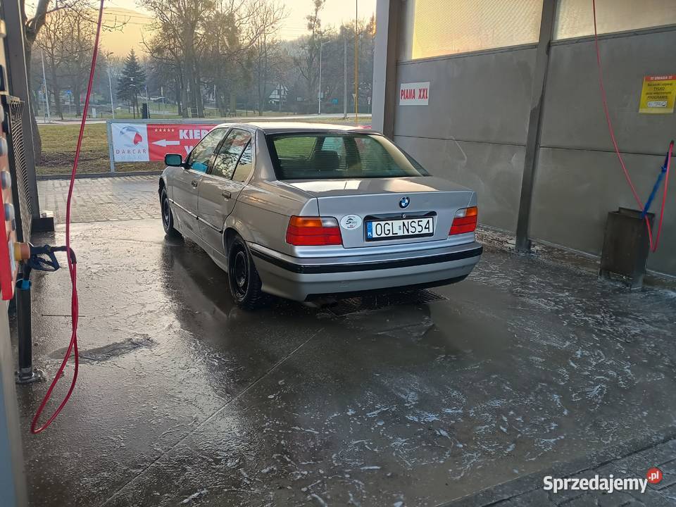 BMW 325i fabryczna szpera 25 zdrowa blacha Zarejestrowany w Polsce