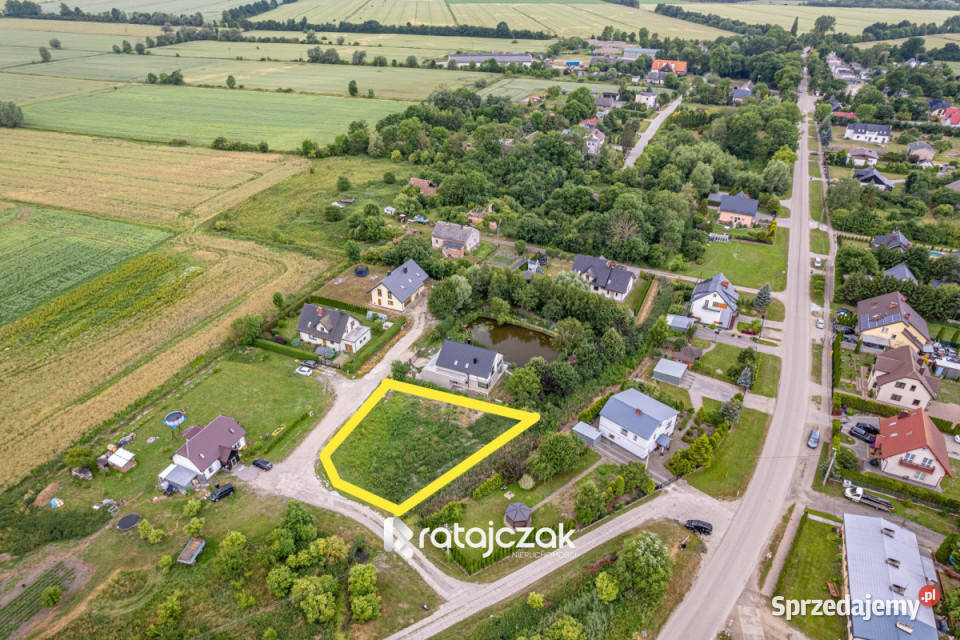 sprzedaży działki Miłocin 952m2 utwardzona pomorskie